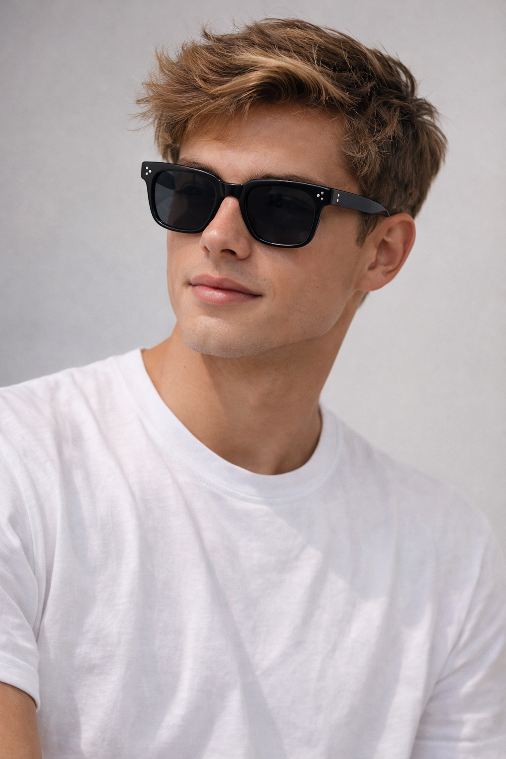 Novara Madrid Black Polarised Sunglasses on model
